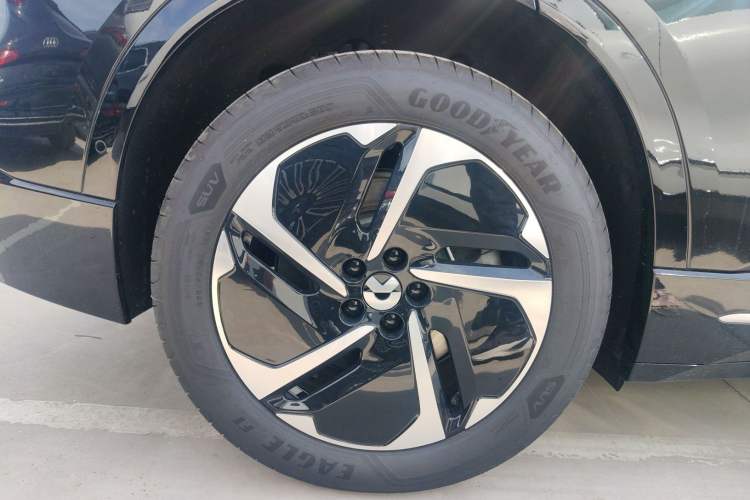 Used Nio EC6 2025 75 kWh Right Rear Wheel Hub