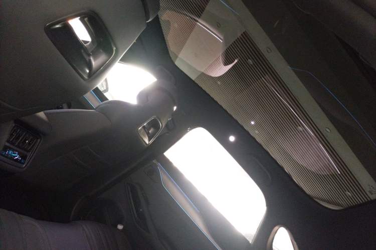 Used BYD Song L EV 2025 Intelligent Driving Version 662 km LiDAR Excellence Edition Headliner