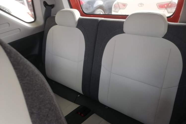 Used Geely Galaxy Panda 2025 210km Panda Rider Left Rear Seat