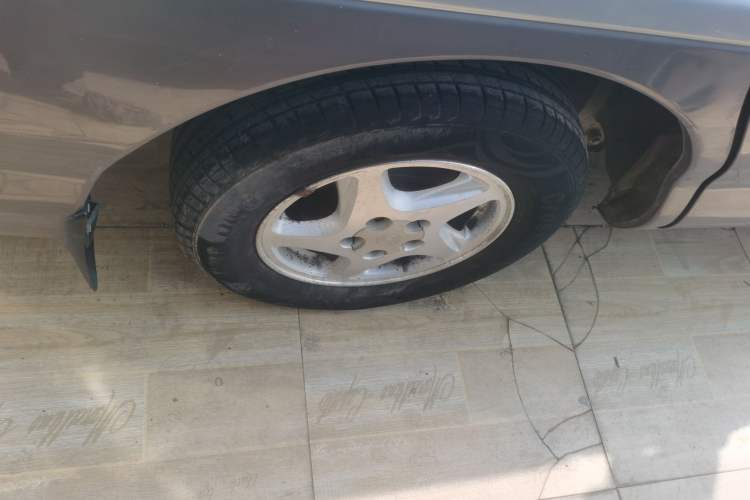 Used FORTHING Lingzhi 2015 M3 1.6L 7-Seater Luxury Model
