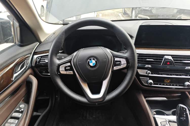 Used BMW 5 Series 2019 Facelifted 525Li Luxury Package