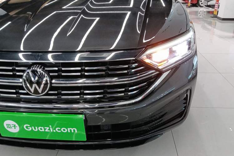 Used Volkswagen Sagitar 2023 300TSI DSG Excellence Edition Left Front Headlight