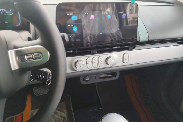 Used CHANGAN NEVO Lumin 2025 205 km Xiangqin Version
