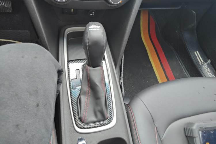 Used Chevrolet Monza 2022 Light Hybrid RS 330T Automatic Comfort Edition Gear Lever