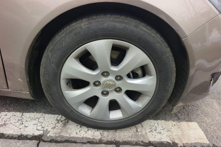 Used Buick Regal 2014 1.6T Fashionable Tech Edition Right Front Wheel Hub