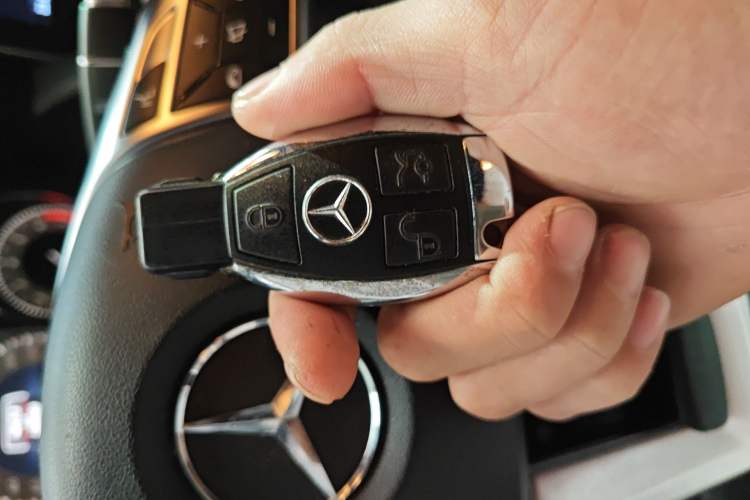 Used Mercedes-Benz GLK-Class 2015 GLK 260 4MATIC Fashion Edition Ultimate Version Vehicle Key