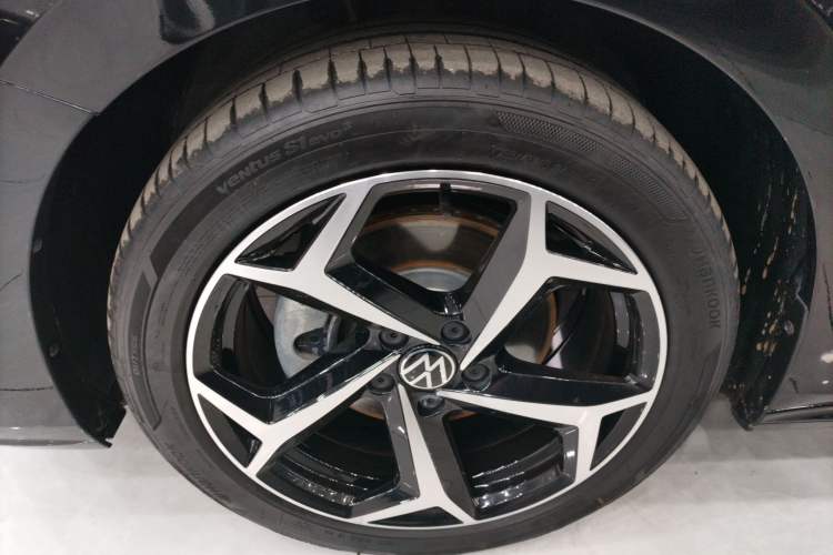 Used Volkswagen Passat 2024 380TSI Starry Dragon Edition
