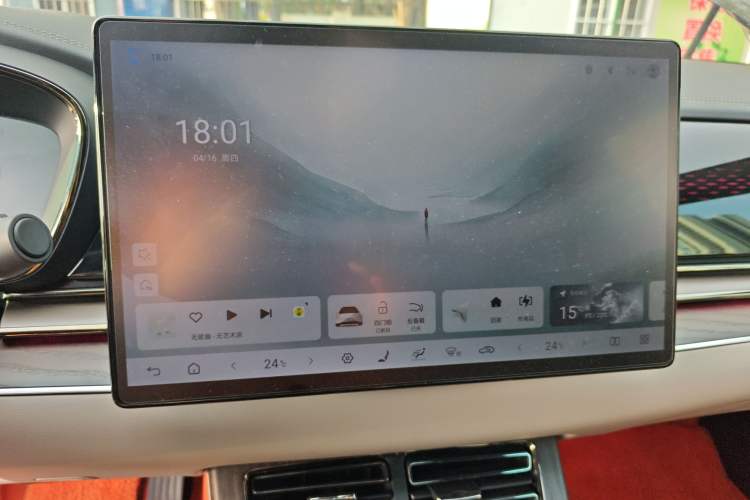 Used BYD Han 2024 EV Glory Edition 715KM Front-Wheel-Drive Flagship Model Audio And AC Panel