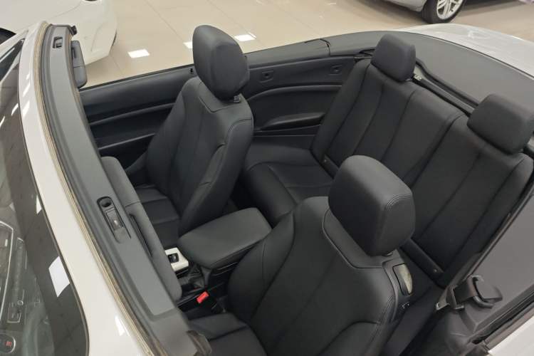 Used BMW 2 Series 2015 220i Convertible Coupe Leading Model
