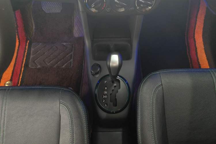 Used Suzuki Swift 2016 1.5L Automatic Fashionable Coolplay Edition Gear Lever