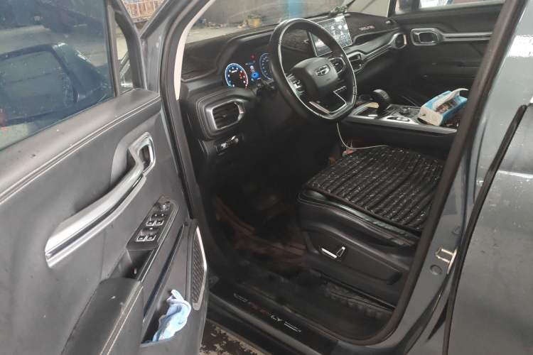 Used Geely Auto Haoyue 2020 1.8TD DCT Luxury Model 5 Seats Driver Seat