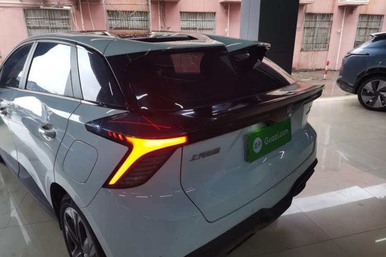 Used MG 4 EV 2022 425 km Luxury Edition Rear Left 45 Deg