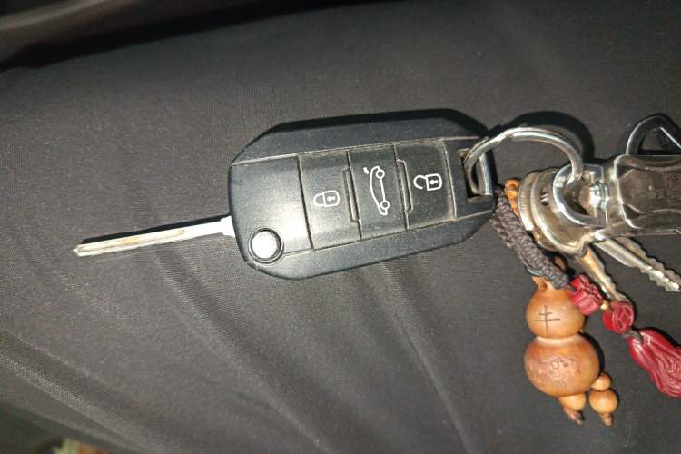 Used Peugeot 2008 2014 1.6L Automatic Fashion Edition