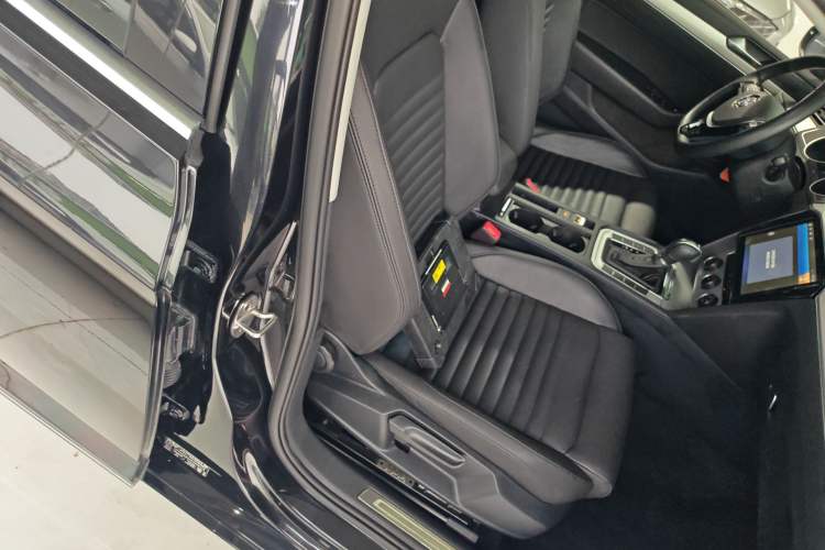 Used Volkswagen Magotan 2019 280TSI DSG Comfort Model China VI Standard Right Front Seat