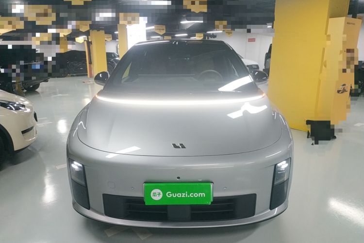 Used Li Auto Li Auto i6 2025 Model Two-Wheel-Drive Standard Type
