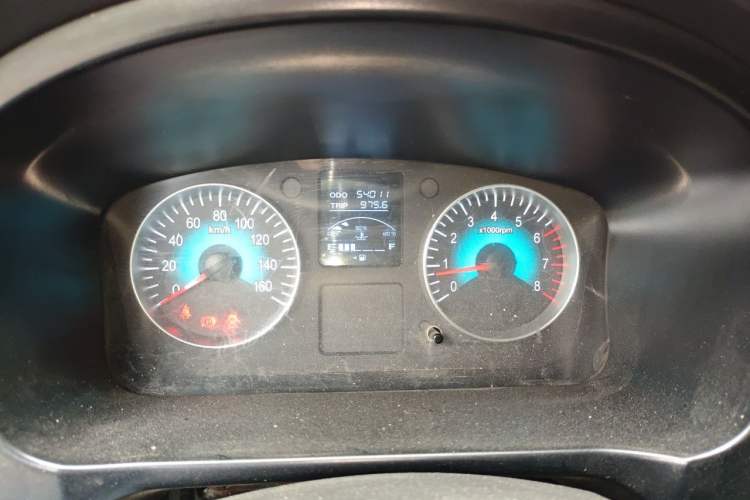 Used Jinbei Gold Hiace 2021 2.0L Passenger Vehicle Engineering Lion 6 Seats