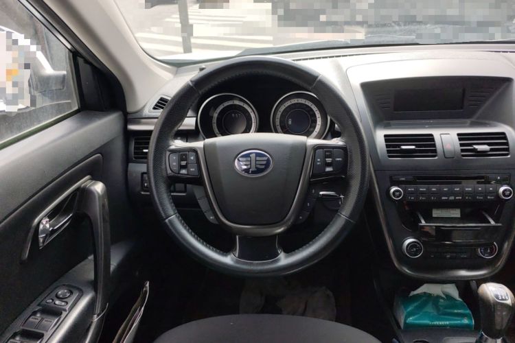 Used Bestune X80 2016 2.0L manual Comfort trim level
