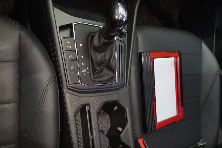 Used Volkswagen Lavida 2021 1.5L Automatic Comfort Edition Gear Lever