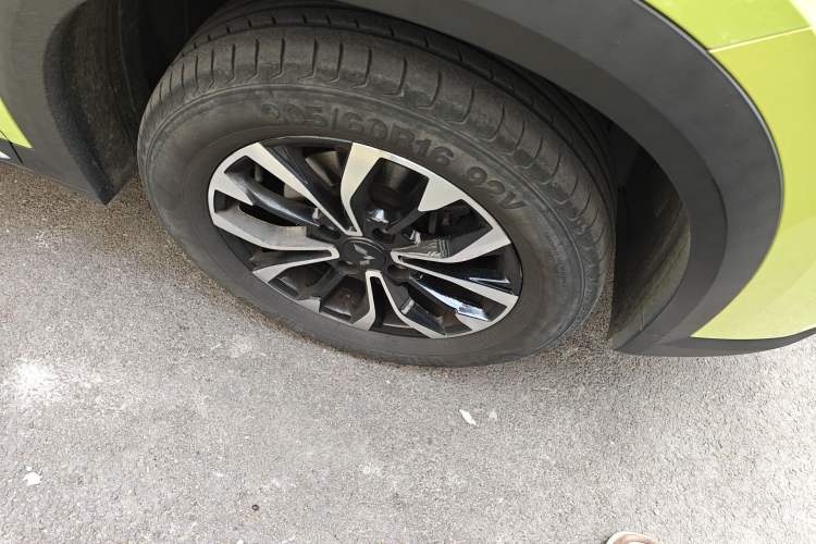 Used Wuling Alvez 2022 1.5L Manual Free-Style Model
