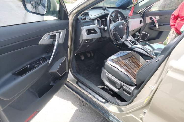 Used Geely Auto Emgrand X7 Sport 2016 2.0L Manual ZhiShang Version Driver Seat