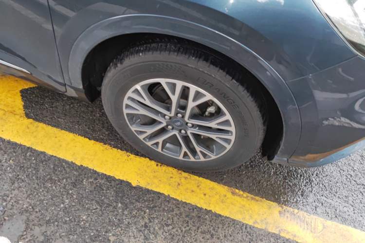 Used Ford Escape 2020 EcoBoost 245 Four-Wheel Drive Luxury Edition