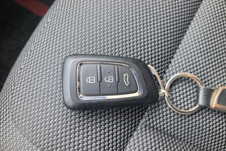 Used Dongfeng Aeolus AX7 2019 1.6T Automatic AI Pioneer Model China V Standard