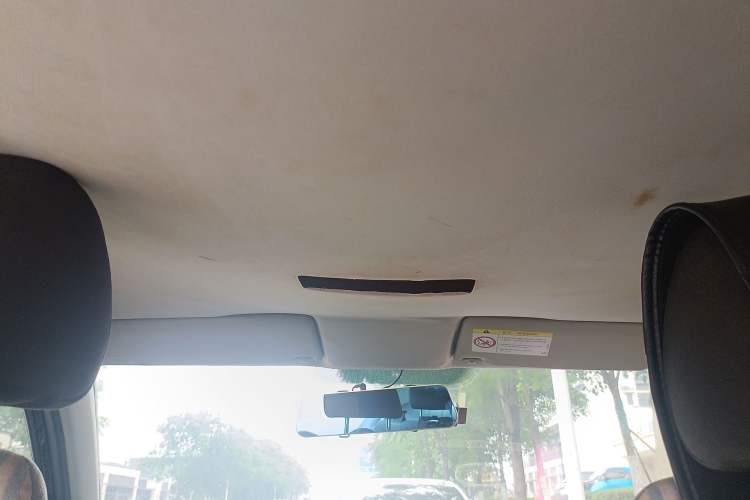 Used Volkswagen Lavida 2013 1.6L Manual Fashion Edition
