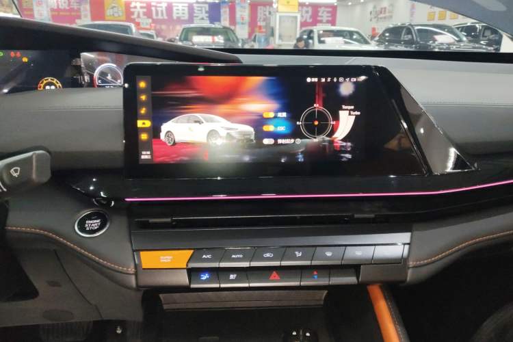 Used Changan UNI-V 2022 1.5T Prestige Version