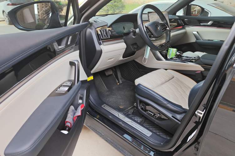 Used BYD Tang New Energy 2022 EV 635 km All-Wheel-Drive Flagship Model Driver Seat