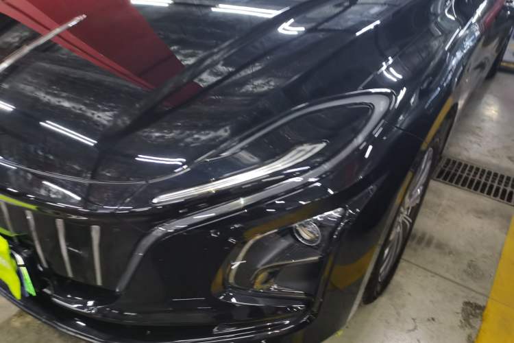 Used Hongqi E-QM5 2022 431 km Charge & Enjoy Edition
