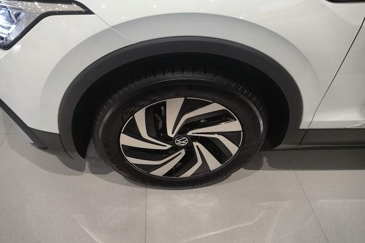 Used Volkswagen Tiguan L 2024 300TSI Automatic Two-Wheel Drive Smart Edition
