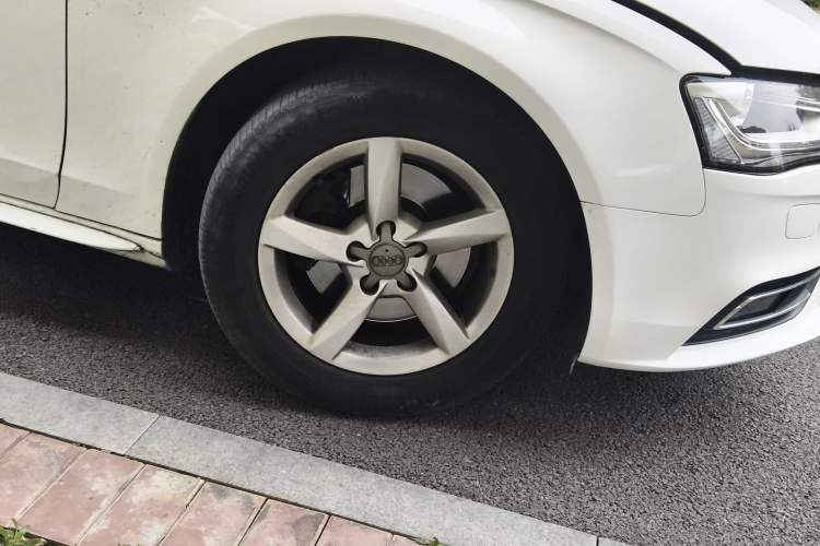 Used Audi A4L 2016 30 TFSI Collector's Edition Automatic Comfort Model
