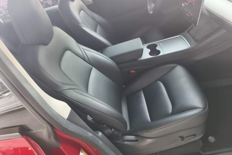 Used Tesla Model Y 2022 Rear-Wheel-Drive Version
