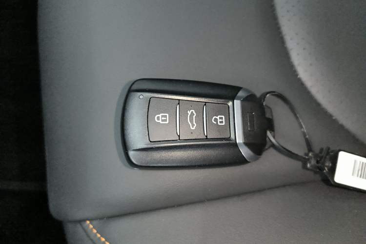 Used Dongfeng Aeolus Yixuan 2025 1.5L Automatic Luxury Version