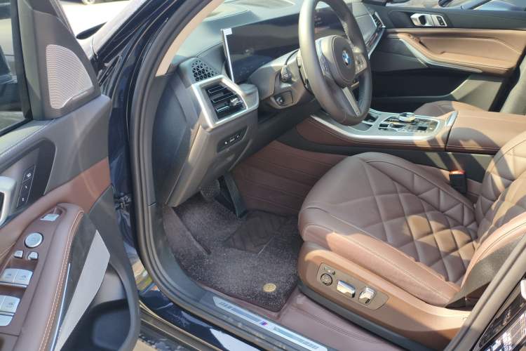 Used BMW X5 2026 Model, xDrive 30Li Prestige M Sport Night Package Driver Seat