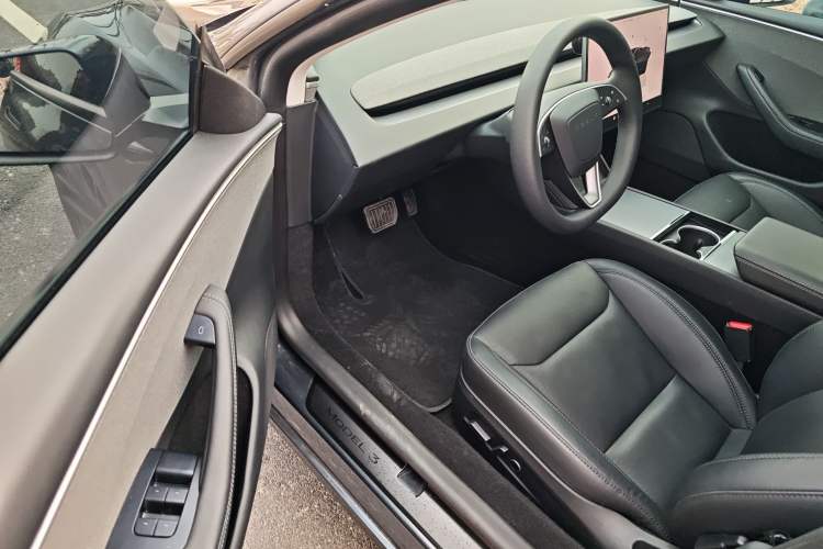 Used Tesla Model 3 2023 Rear-Wheel-Drive Version
