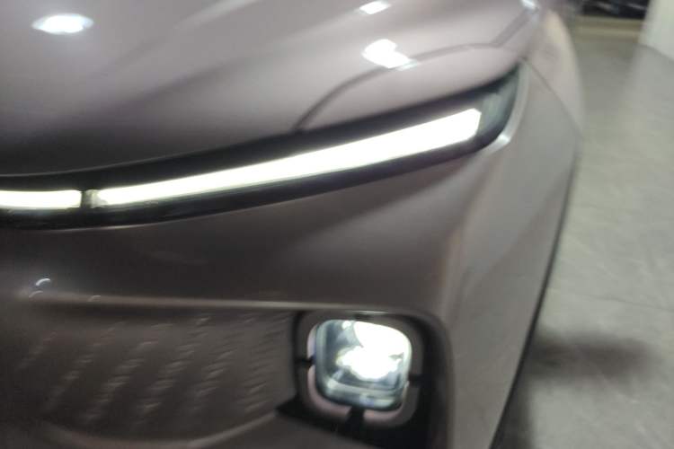 Used Geometry E Firefly 2024 401 km Fluorescent Left Front Headlight