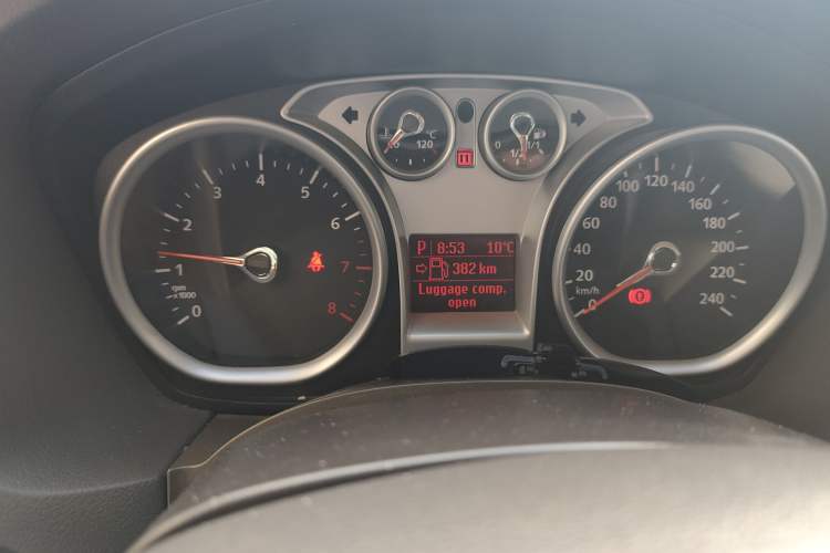 Used Ford Focus 2013 Sedan Classic 1.8L Automatic Fashion Edition
