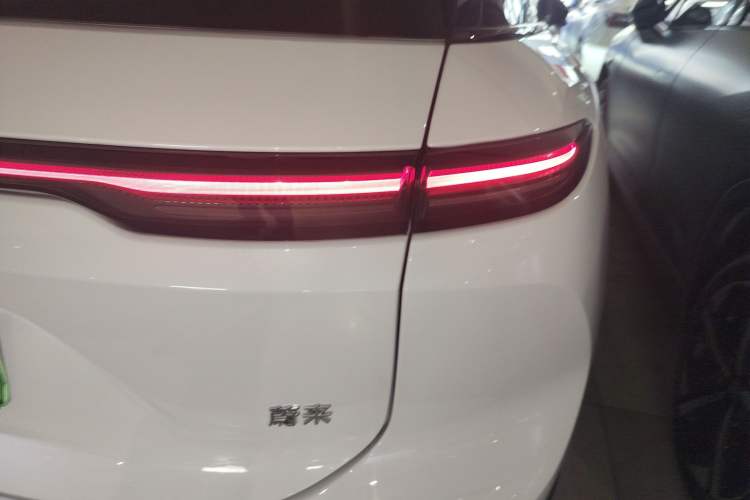 Used Nio ES6 2024 75 kWh Right Rear Taillight