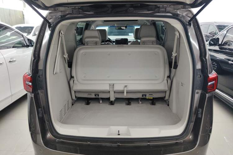 Used Buick GL8 2021 Land Cruiser Executive Class 652T Luxury Model