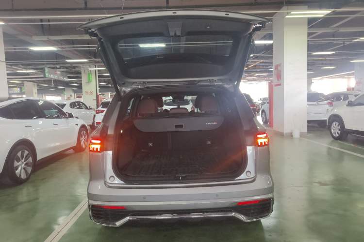 Used Geely Auto Monjaro L 2024 2.0TD High-Power Automatic Two-Wheel Drive Yunqi Version
