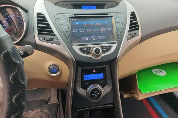 Used Hyundai Elantra (5th Generation / Langdong) 2012 1.6L Automatic Prestige Model