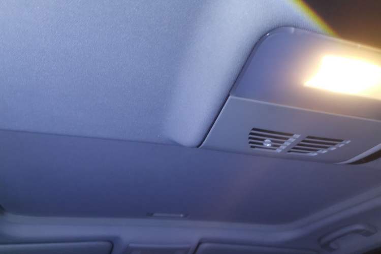 Used BMW 3 Series 2010 320i Luxury Model