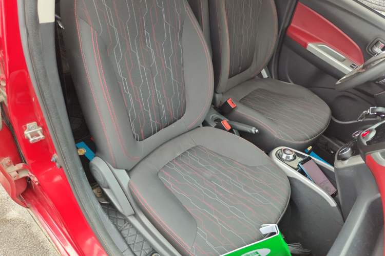 Used CHANGAN Benni 2015 1.4L IMT Luxury Model China IV