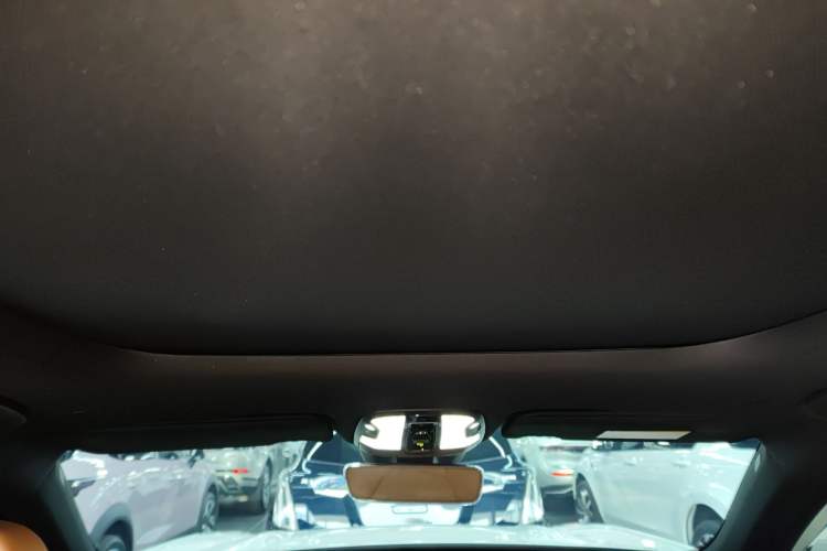 Used Lynk & Co 09 2021 2.0T Halo Six-Seater
