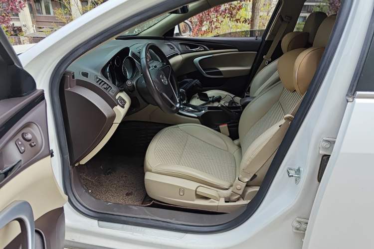 Used Buick Regal 2015 2.0L Leading Fashion Edition