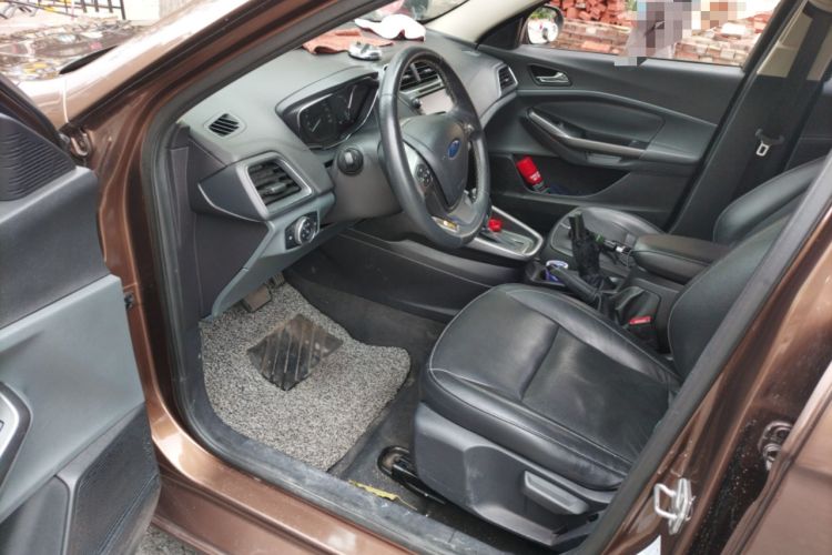 Used Ford Escort 2017 Happiness Edition 1.5L Automatic Fashion Version
