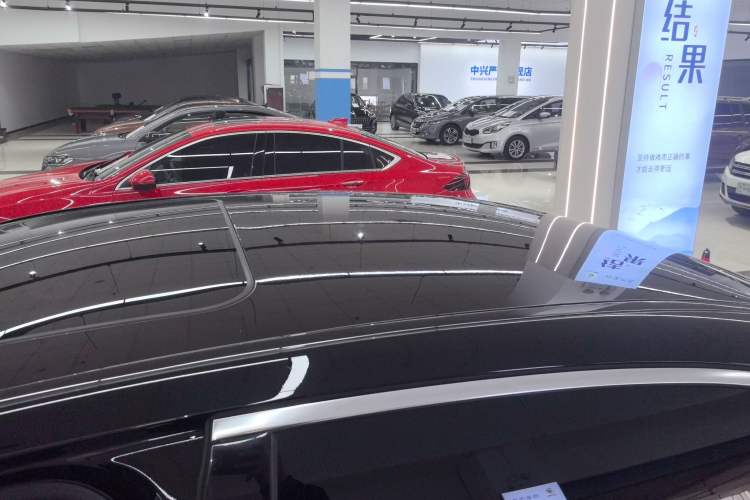 Used Mercedes-Benz E-Class 2016 E 300 L Sporty and Stylish Model
