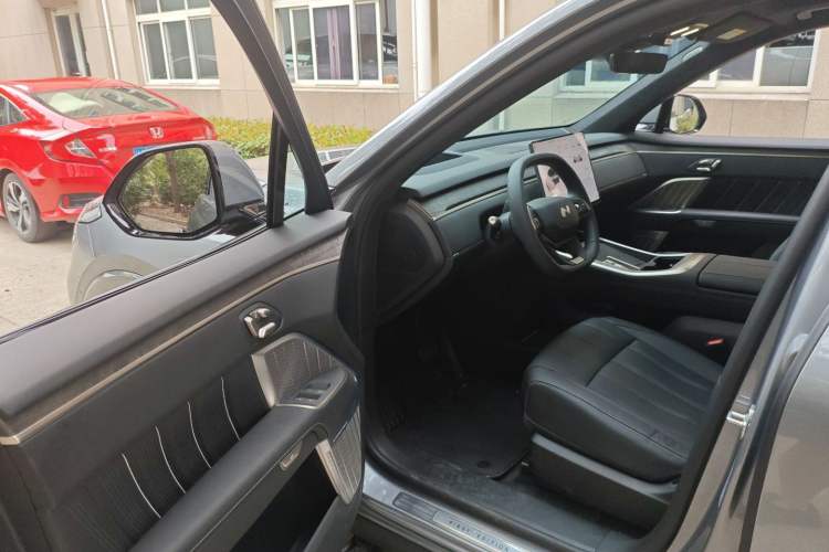 Used ONVO Luxeed L90 2025 Model—Max Six-Seater Version