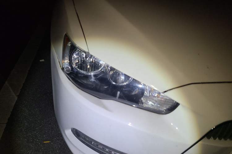 Used Mitsubishi Lancer EX 2013 Chasing Edition 1.8L CVT Luxury Model
